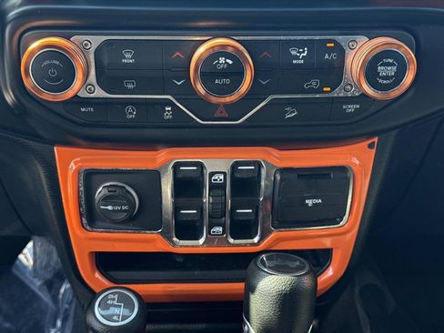 Used 2021 Jeep Wrangler Unlimited Sport AWD/4WD image 25