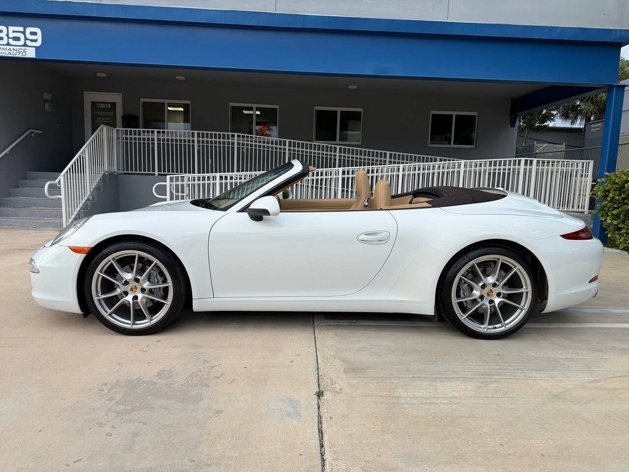 Used 2015 Porsche 911 Carrera RWD image 1