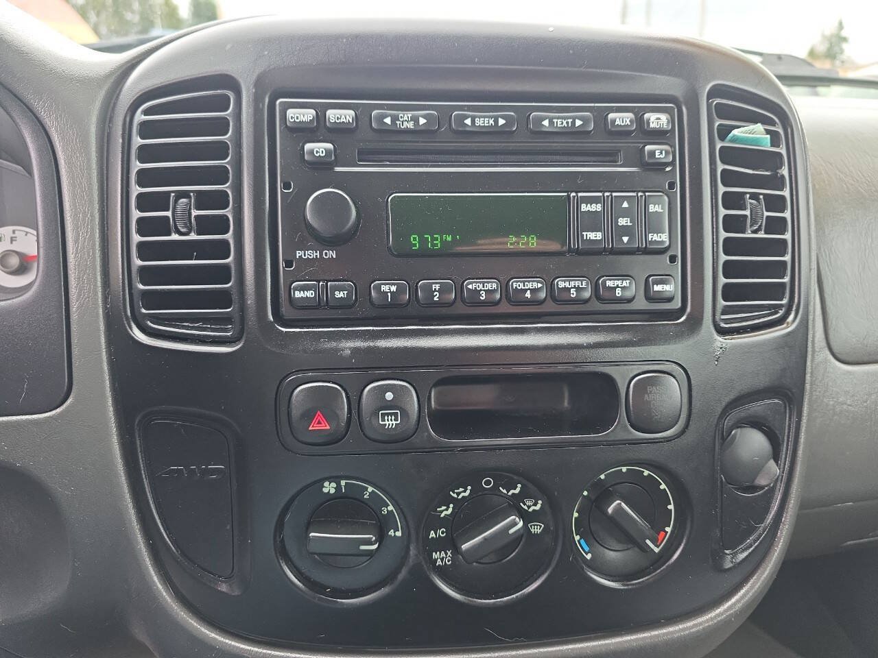 Used 2006 Ford Escape XLS AWD/4WD image 26
