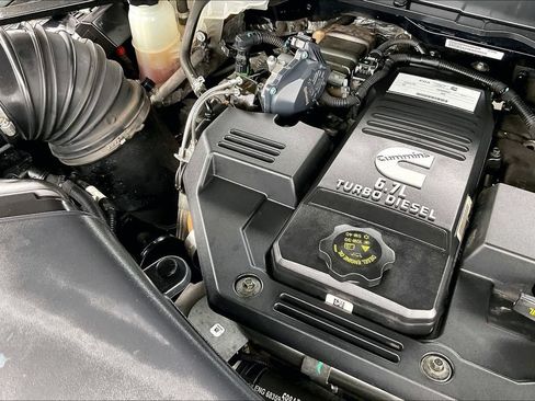 Used 2022 RAM 2500 Laramie AWD/4WD image 32