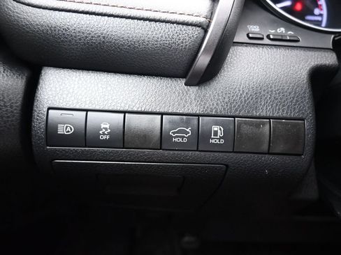 Used 2019 Toyota Camry LE FWD image 23