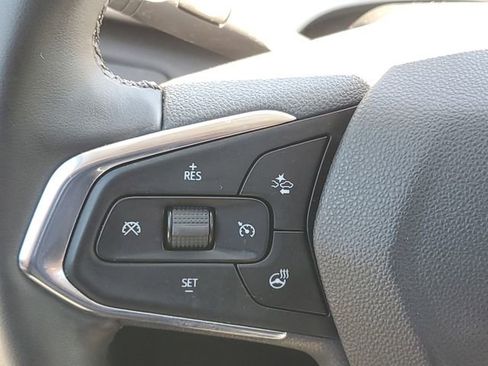 Certified 2025 Chevrolet Trax LT w/ Driver Confidence Package FWD image 21
