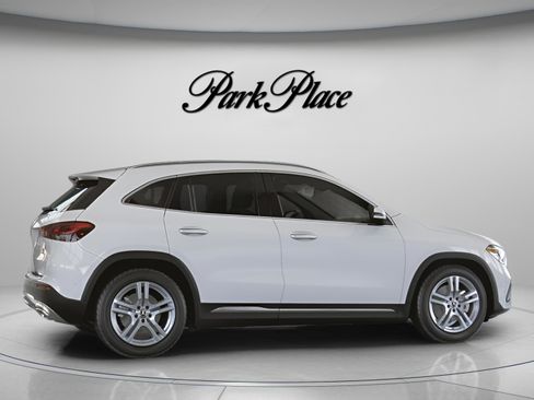 Certified 2021 Mercedes-Benz GLA 250 image 23