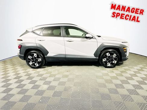 Used 2025 Hyundai Kona SEL FWD image 9