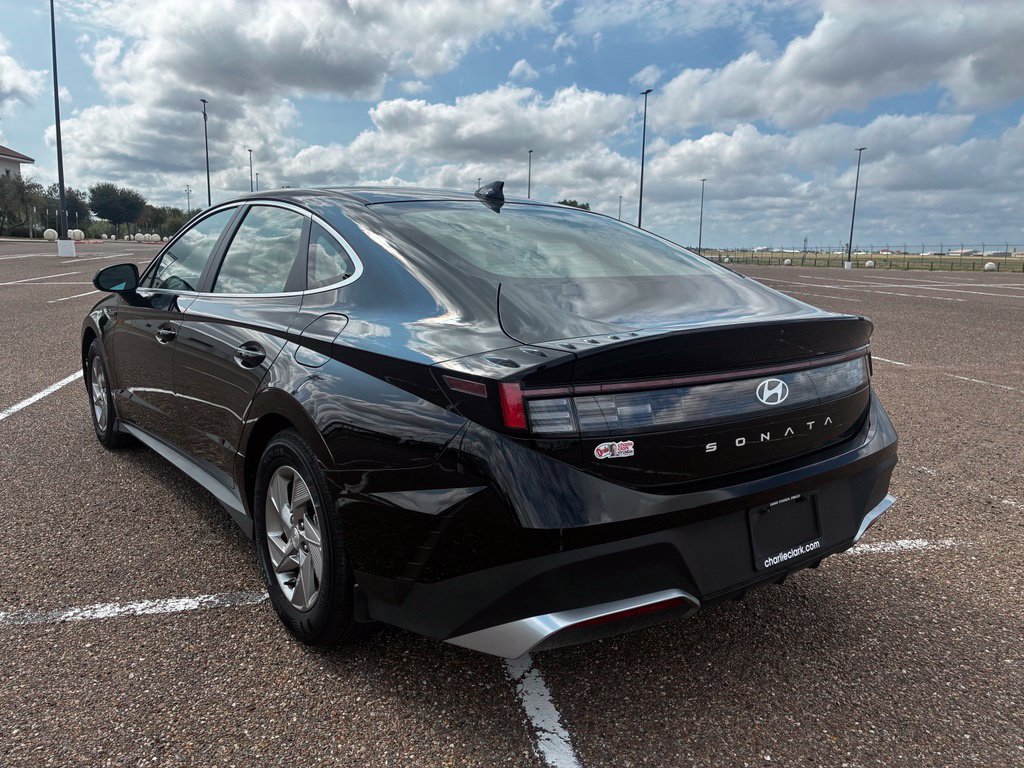Certified 2026 Hyundai Sonata SE FWD image 3