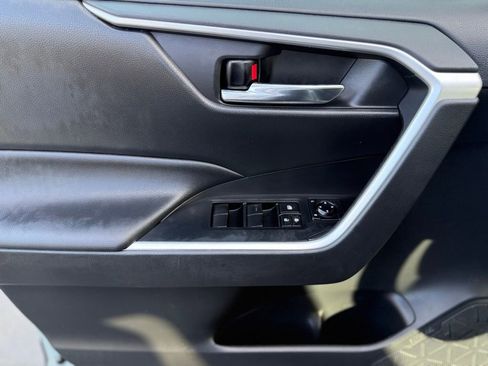 Used 2021 Toyota RAV4 XLE image 15