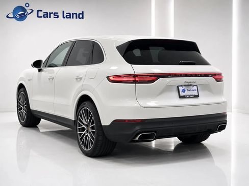 Used 2022 Porsche Cayenne E-Hybrid w/ Premium Package AWD/4WD image 5