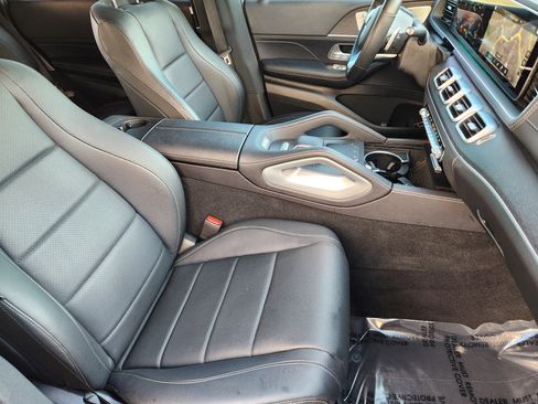 Used 2023 Mercedes-Benz GLS 450 4MATIC image 8