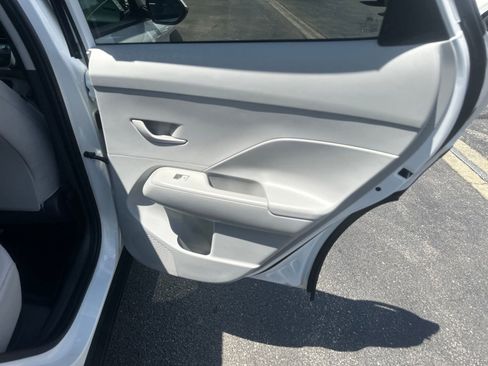 Used 2024 Hyundai Kona SEL FWD image 16