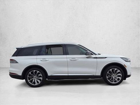 Used 2025 Lincoln Aviator Reserve w/ Illumination Package RWD image 4