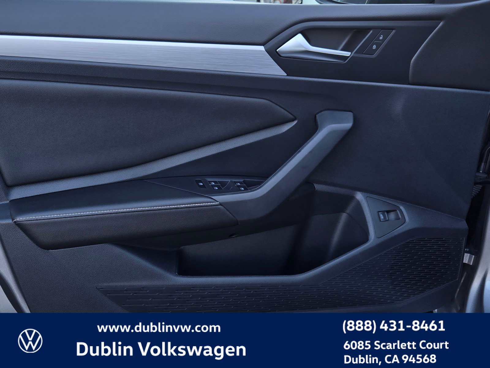 Certified 2025 Volkswagen Jetta Sport FWD image 10