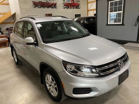 Used 2017 Volkswagen Tiguan S AWD/4WD image 3