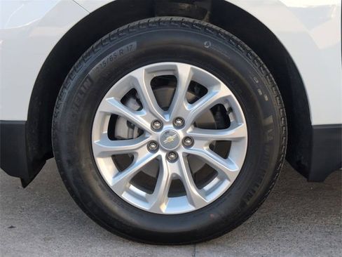 Used 2021 Chevrolet Equinox LS image 31