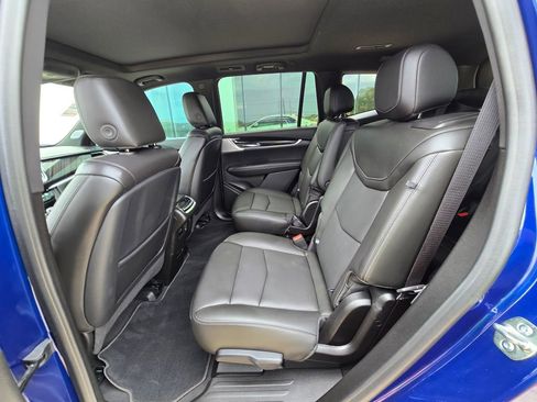 Used 2025 Cadillac XT6 Premium Luxury w/ LPO, Floor Liner Package FWD image 16