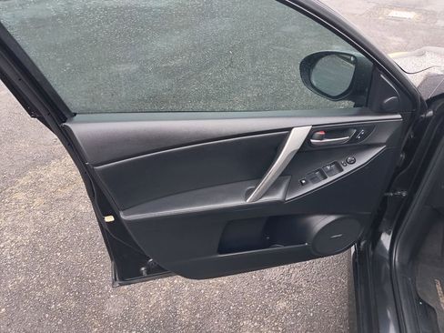 Used 2011 MAZDA MAZDA3 s Grand Touring w/ Tech Pkg image 11