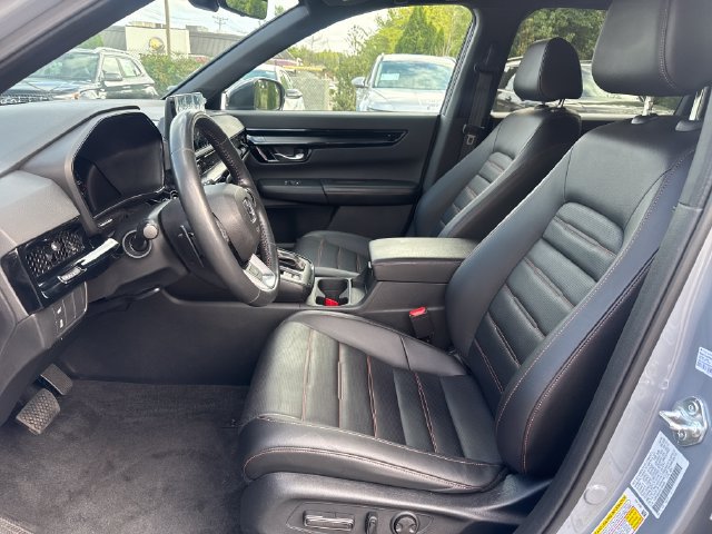 Used 2025 Honda CR-V Sport Touring image 9