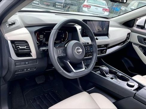 Certified 2024 Nissan Rogue SL AWD/4WD image 14