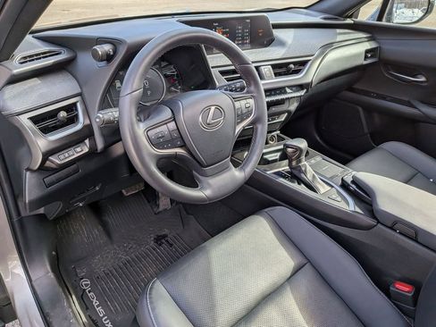 Used 2022 Lexus UX 250h 250h Base w/ Premium Package image 12