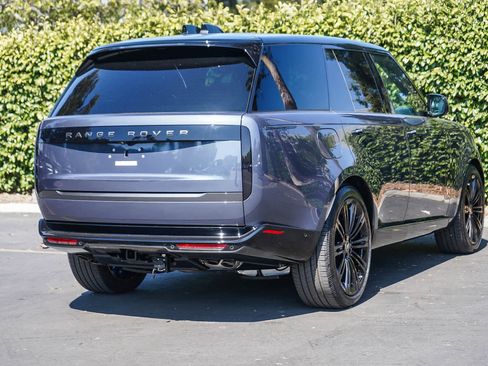 Used 2025 Land Rover Range Rover SE AWD/4WD image 6