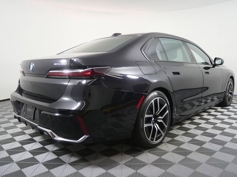 Certified 2023 BMW i7 xDrive60 image 3