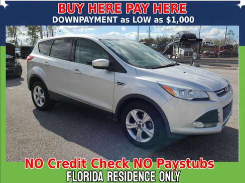 Used 2016 Ford Escape SE image 1