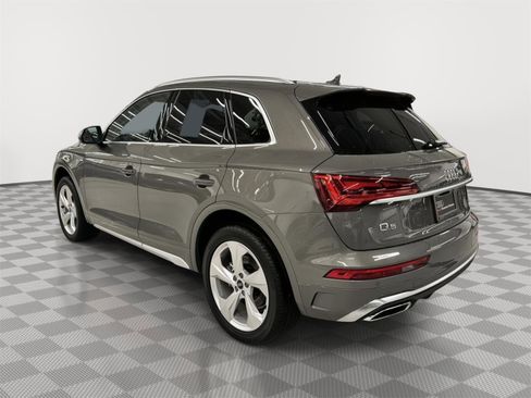 Certified 2025 Audi Q5 2.0T Premium Plus w/ Premium Plus Package image 7