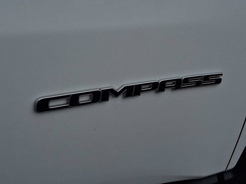 Used 2025 Jeep Compass Limited AWD/4WD image 30