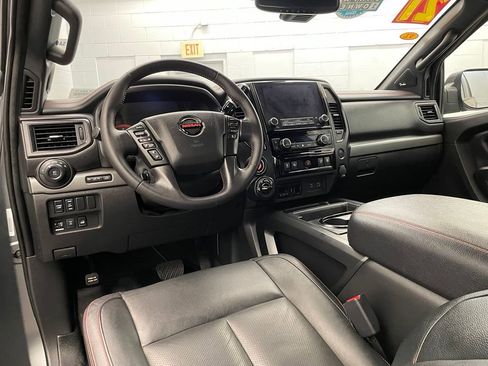 Used 2021 Nissan Titan PRO-4X w/ Pro-4x Convenience Package AWD/4WD image 13