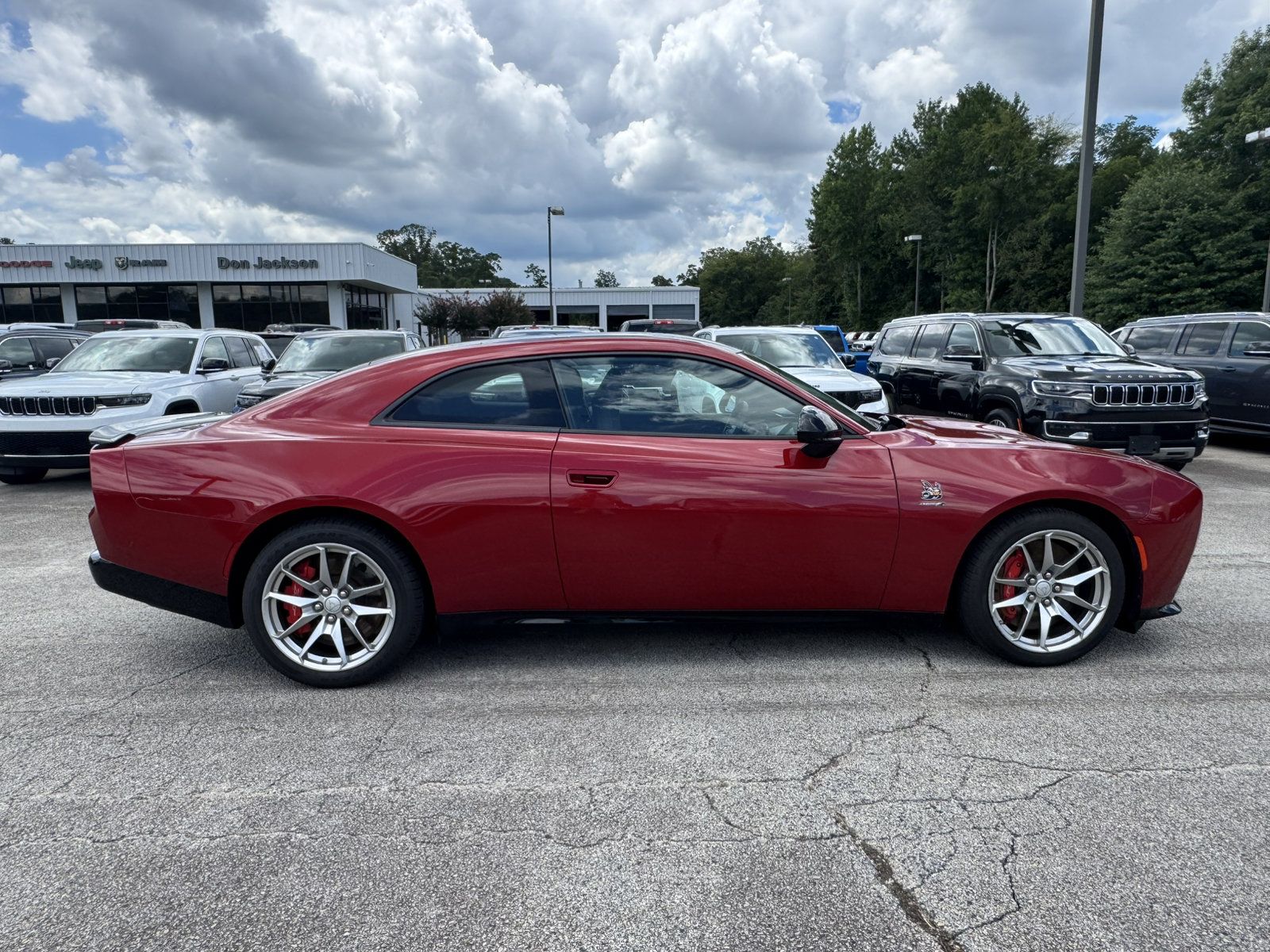 Used 2024 Dodge Charger Daytona Scat Pack w/ Plus Group AWD/4WD image 4