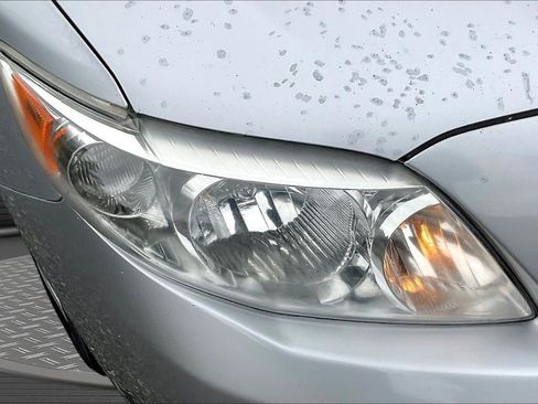 Used 2010 Toyota Corolla LE FWD image 30