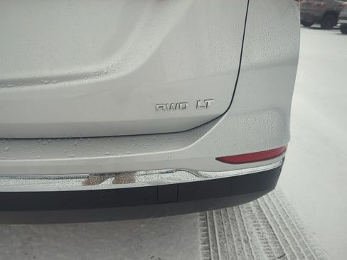 Certified 2021 Chevrolet Equinox LT image 9