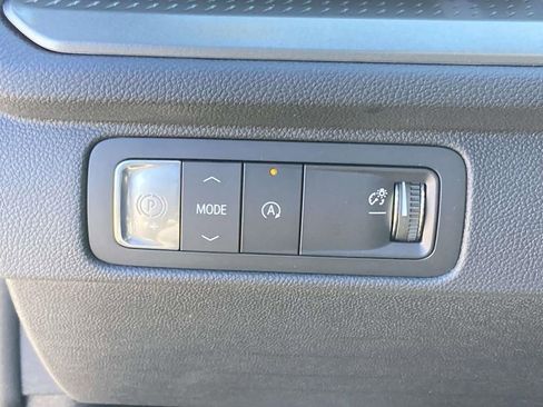 New 2026 Chevrolet Traverse LT w/ Midnight/Sport Edition image 25