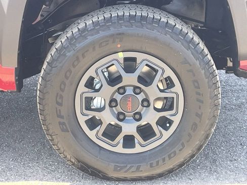 New 2026 Toyota Tacoma SR5 RWD image 9
