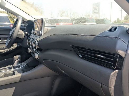 Used 2025 Nissan Sentra SV image 34