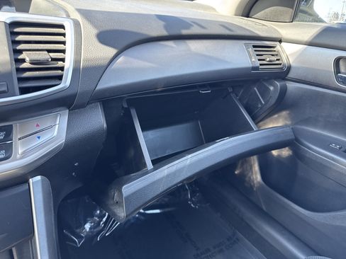 Used 2013 Honda Accord LX image 24