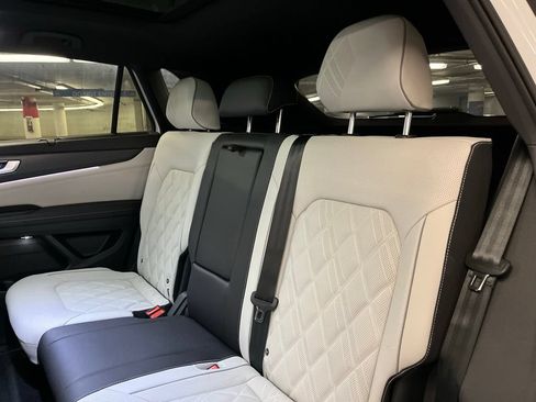 New 2026 Volkswagen Atlas Cross Sport SEL Premium R-Line AWD/4WD image 24