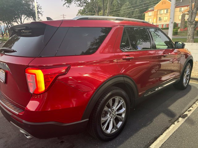 Used 2021 Ford Explorer Limited w/ Equipment Group 301A RWD image 3