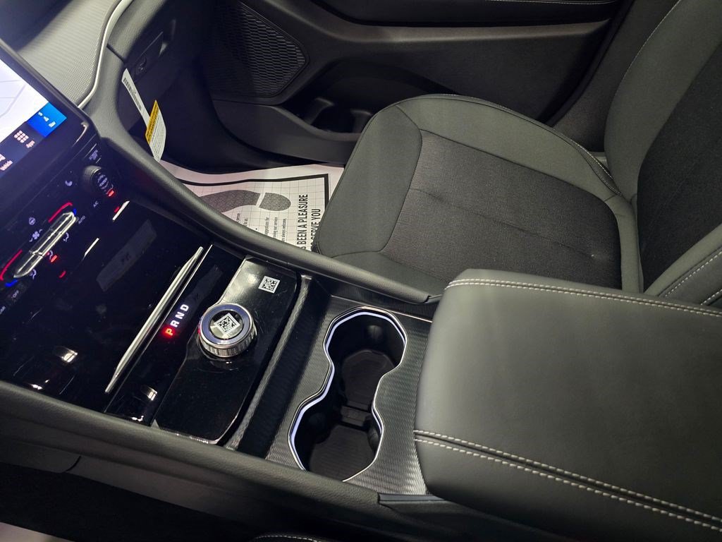 New 2027 Jeep Grand Cherokee Laredo X RWD image 24