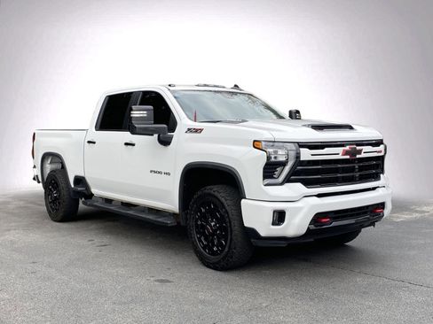 Used 2024 Chevrolet Silverado 2500 LT w/ Z71 Sport Edition image 2