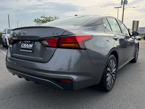 Used 2024 Nissan Altima 2.5 SV FWD image 7