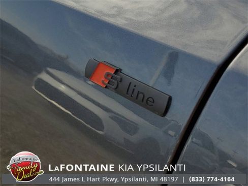 Used 2019 Audi Q8 Premium w/ Convenience Package image 10