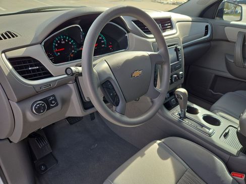 Used 2017 Chevrolet Traverse LS image 12