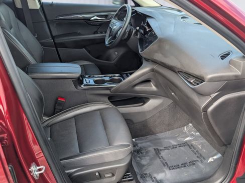 Used 2023 Buick Envision Essence image 8