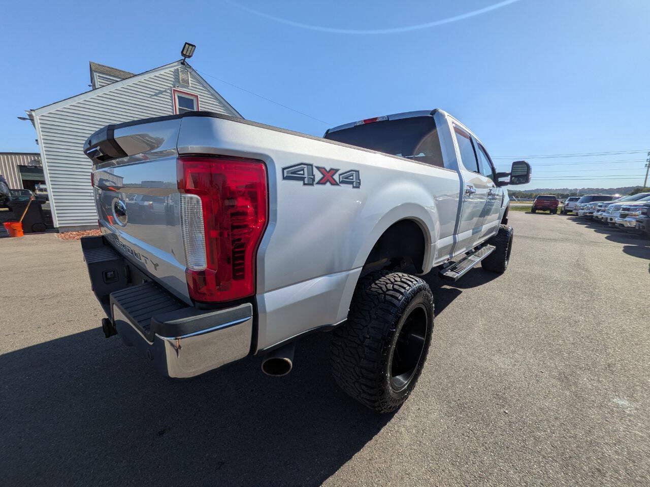 Used 2019 Ford F250 XLT w/ XLT Premium Package AWD/4WD image 8