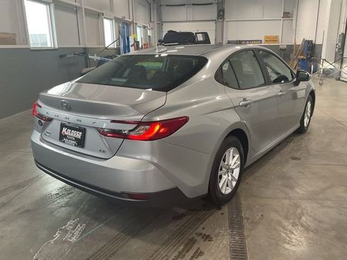 Used 2025 Toyota Camry LE image 6