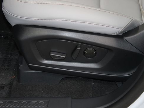 New 2026 Ford Explorer Active w/ Active Comfort Package AWD/4WD image 21