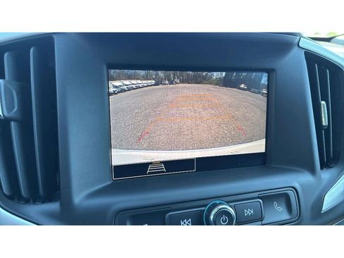 Used 2024 GMC Terrain SLE image 19
