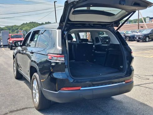 Used 2023 Jeep Grand Cherokee L Limited AWD/4WD image 15