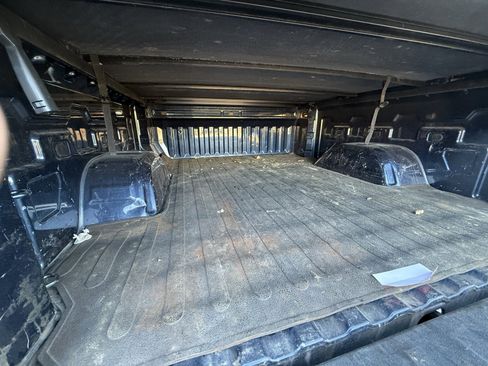 Used 2022 Chevrolet Silverado 1500 Custom image 11