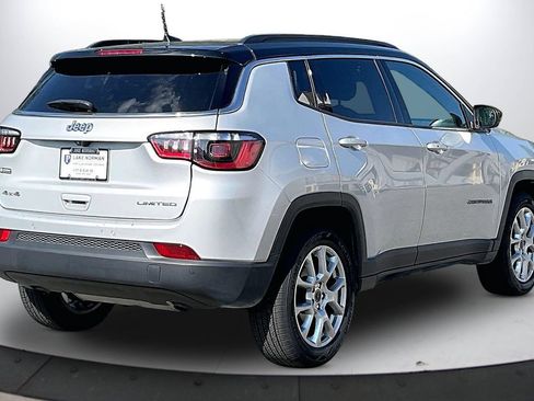 Used 2025 Jeep Compass Limited AWD/4WD image 8